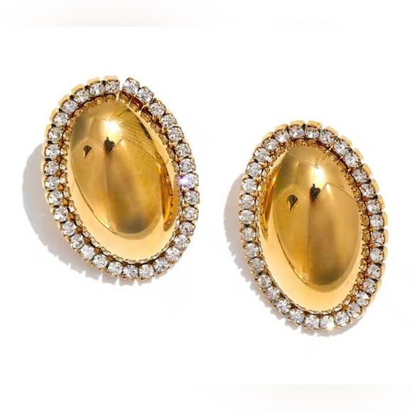 Jewelry - Crystal oval earrings